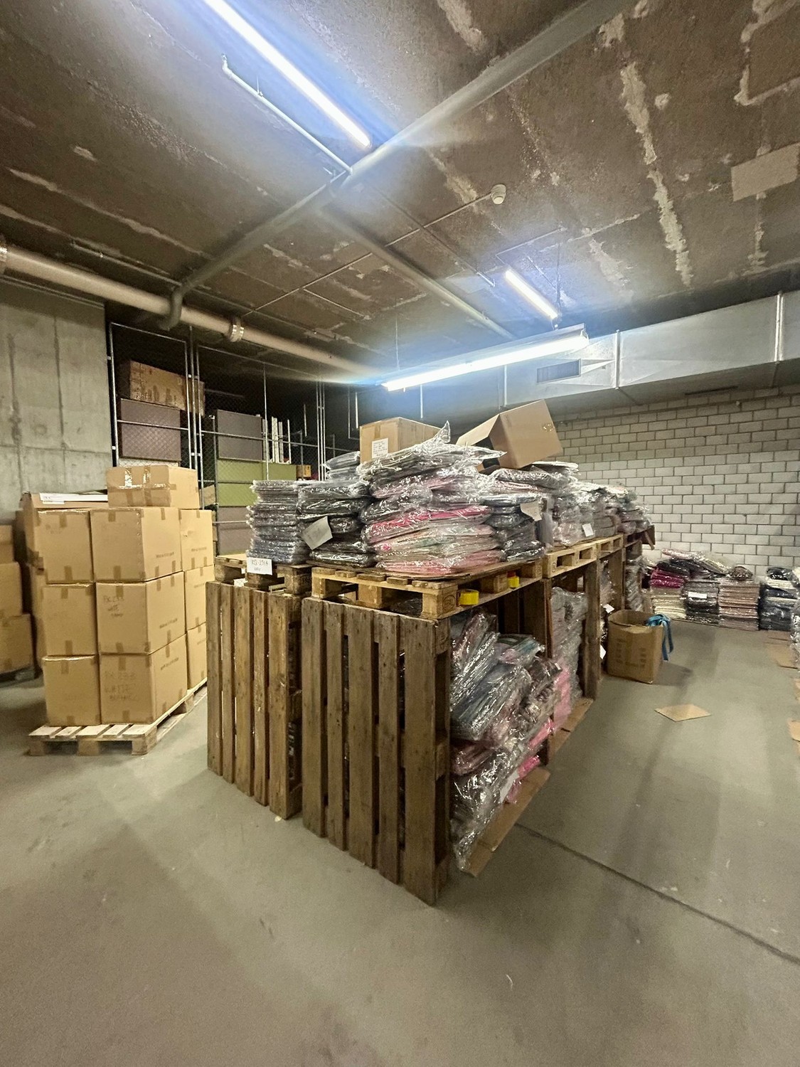 Compartimento di cantina di 80m²