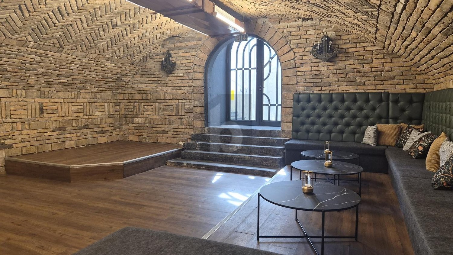 negozio di 160m²