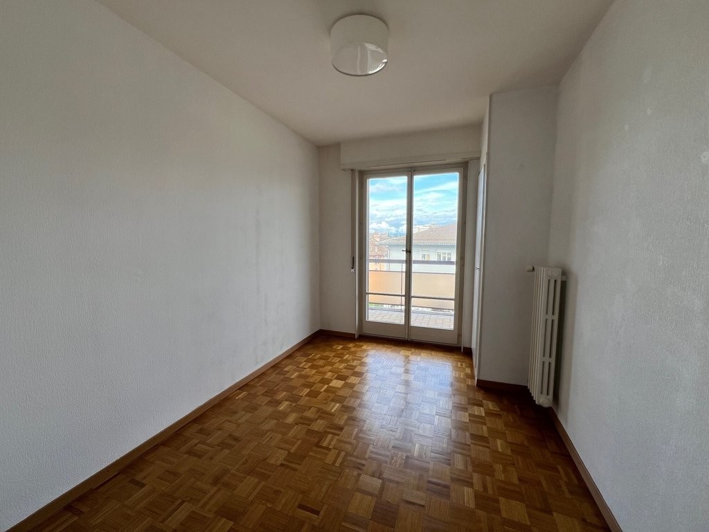 appartamento di 3 locali, foto 1 di 8