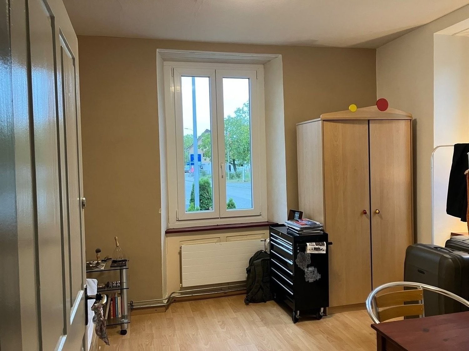 Camera in un appartamento condiviso, foto 1 di 3