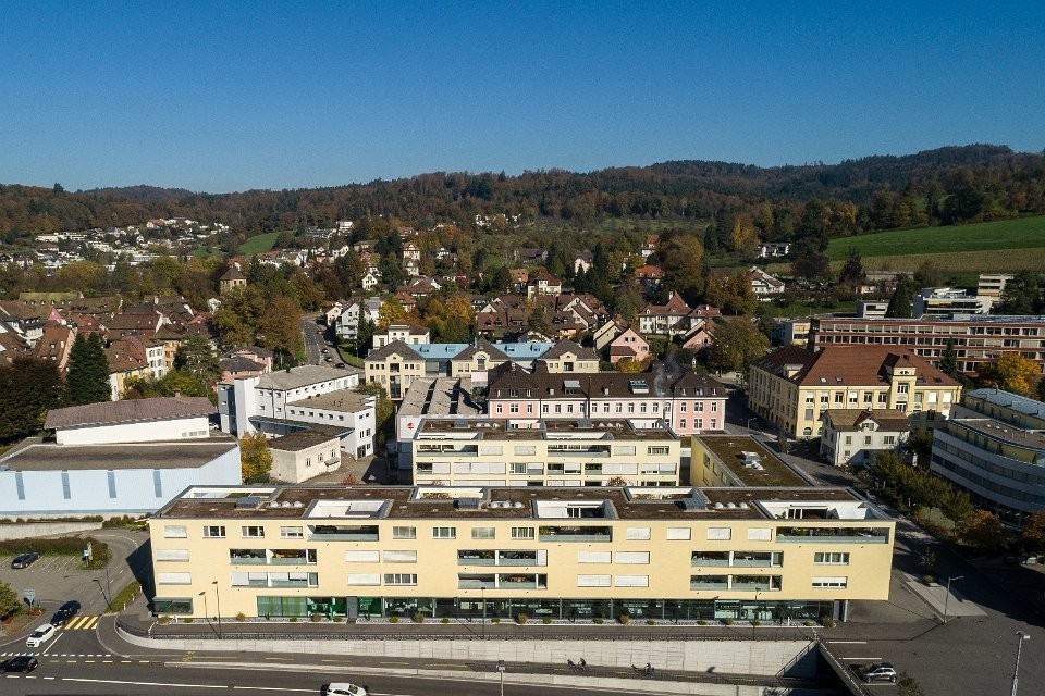 85m² commercial