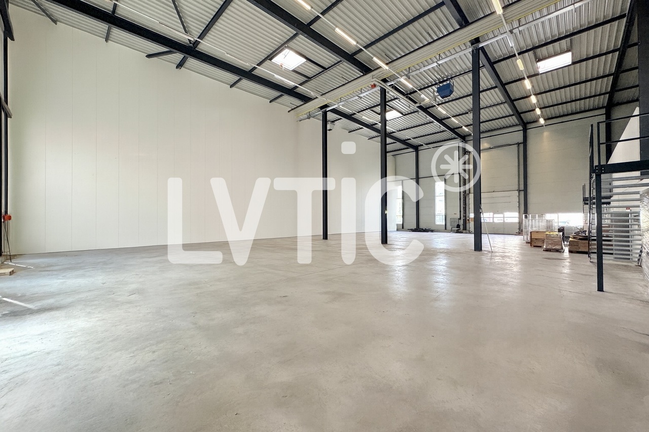 950m² oggetto industriale