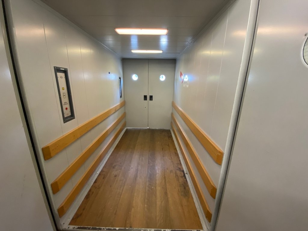 negozio di 444m², foto 9 di 9