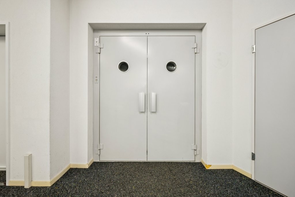 negozio di 444m², foto 8 di 9