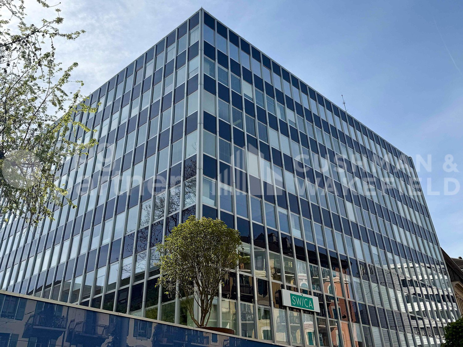 205m² office