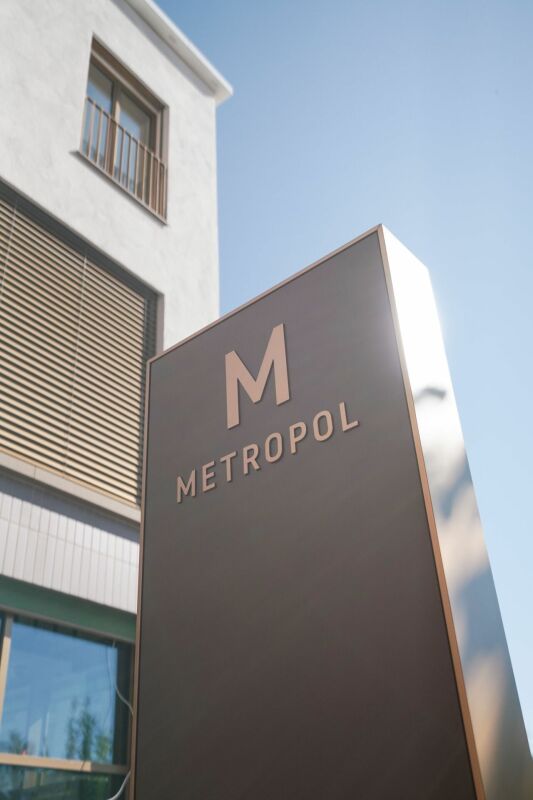 170m² office