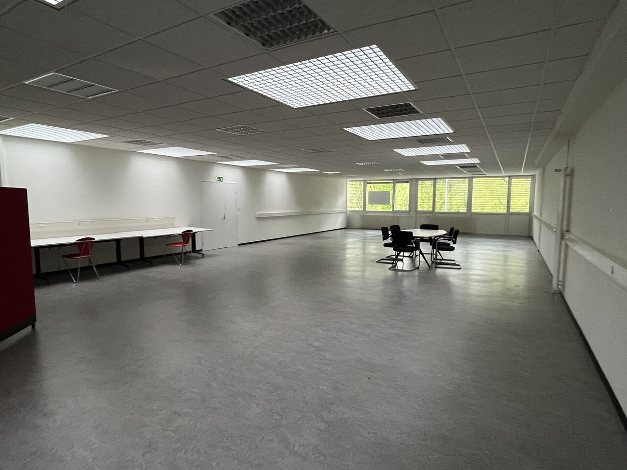 160m² commercial