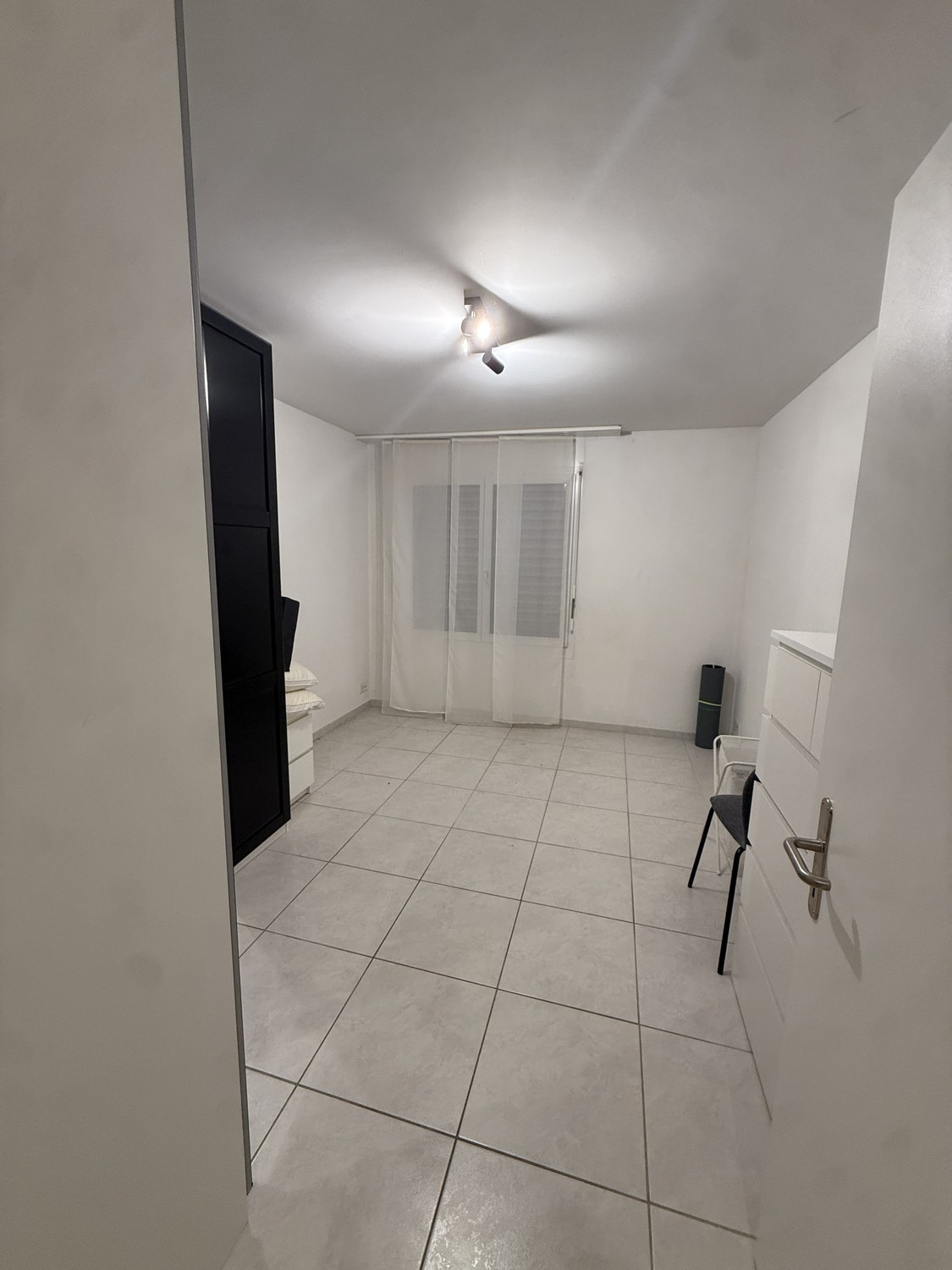 Camera in un appartamento condiviso, foto 9 di 9