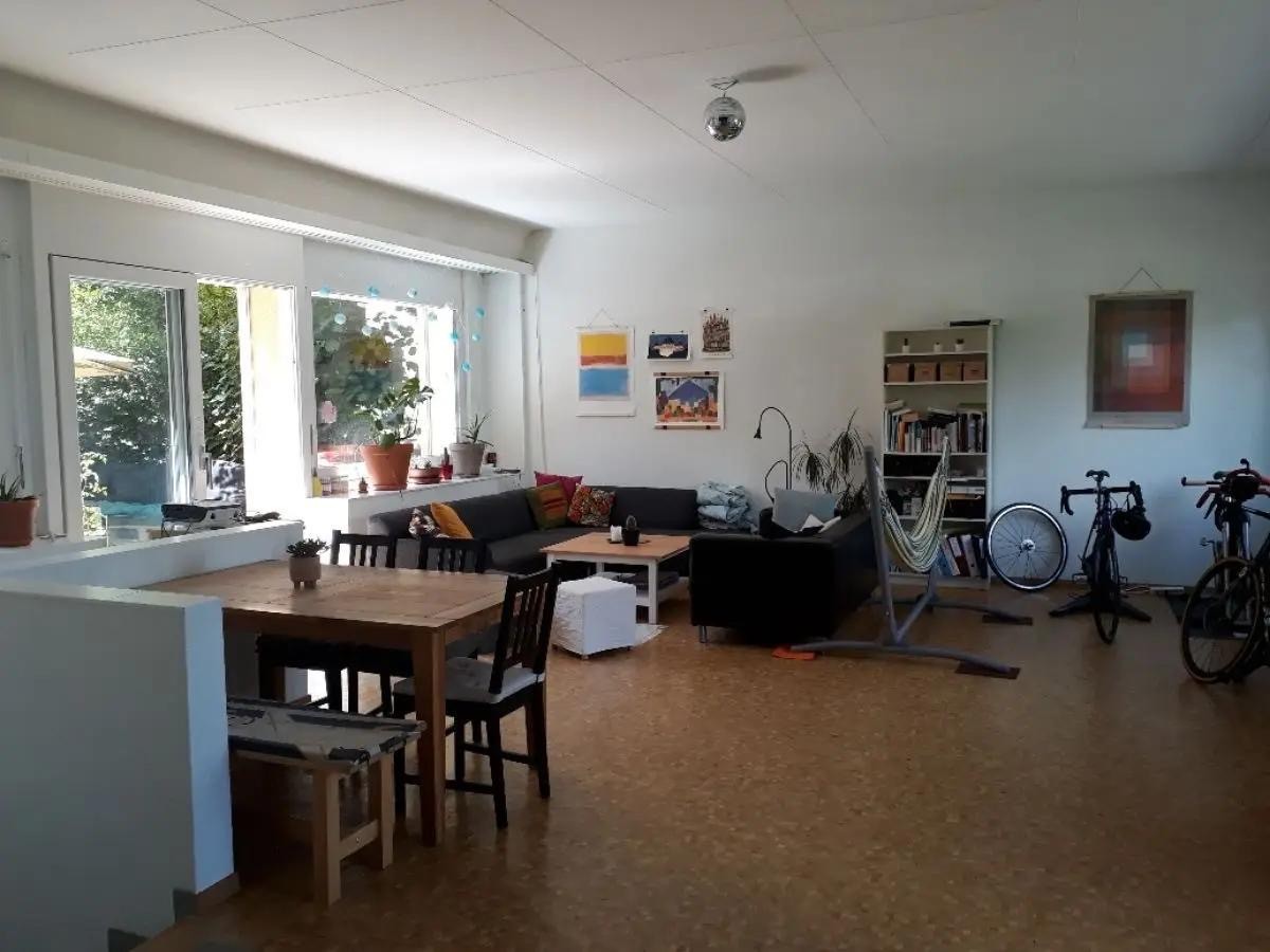 Stanza in un appartamento condiviso, foto 4 di 6