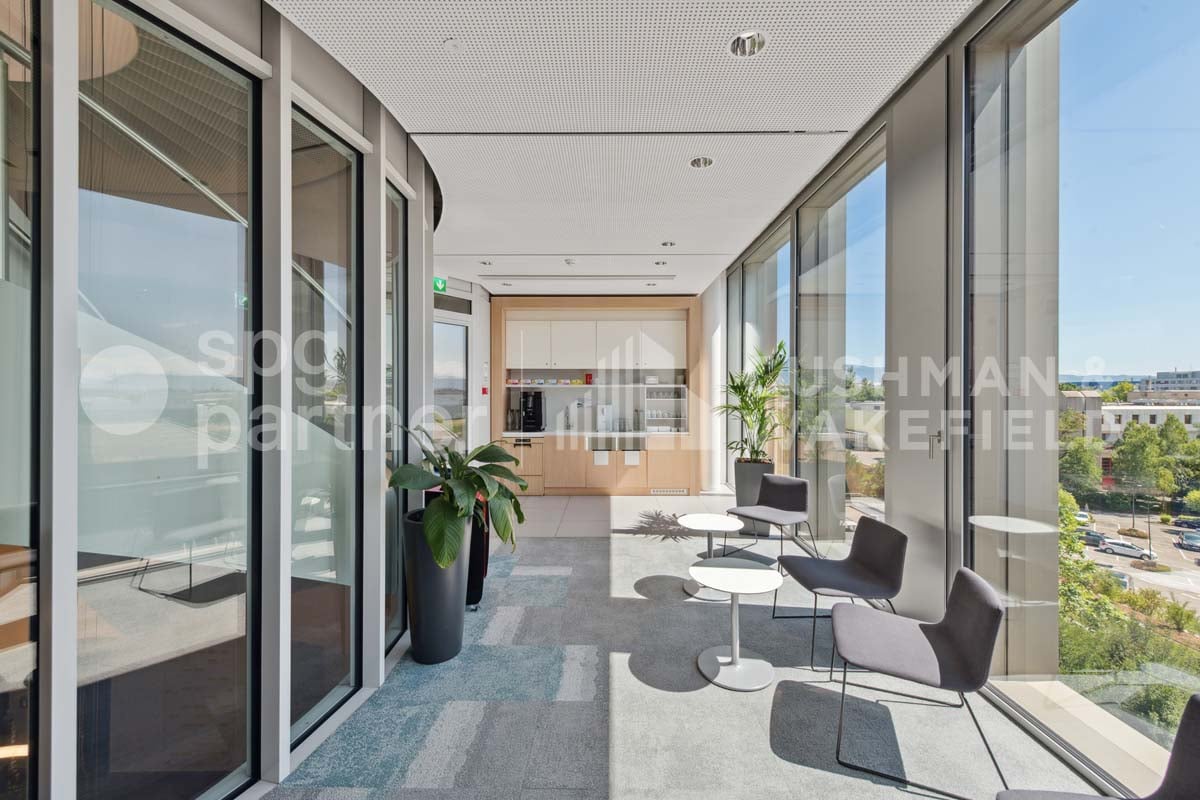 1200m² office