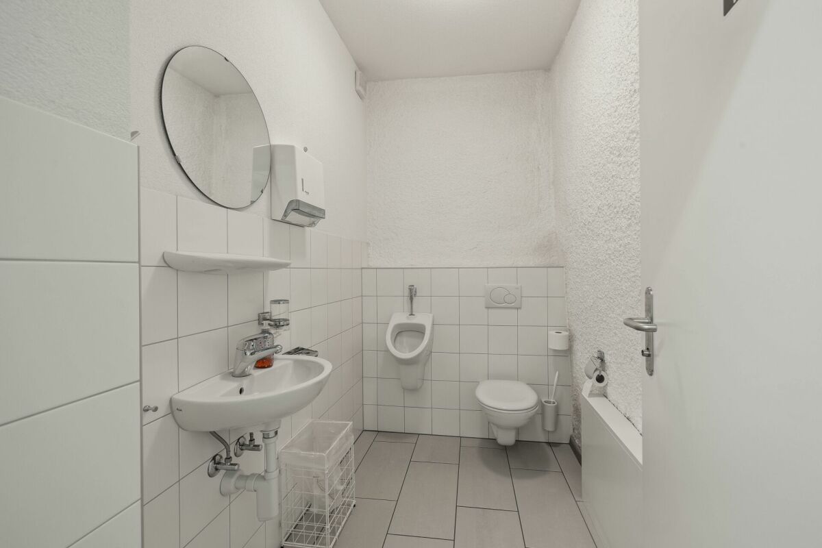 24m² office