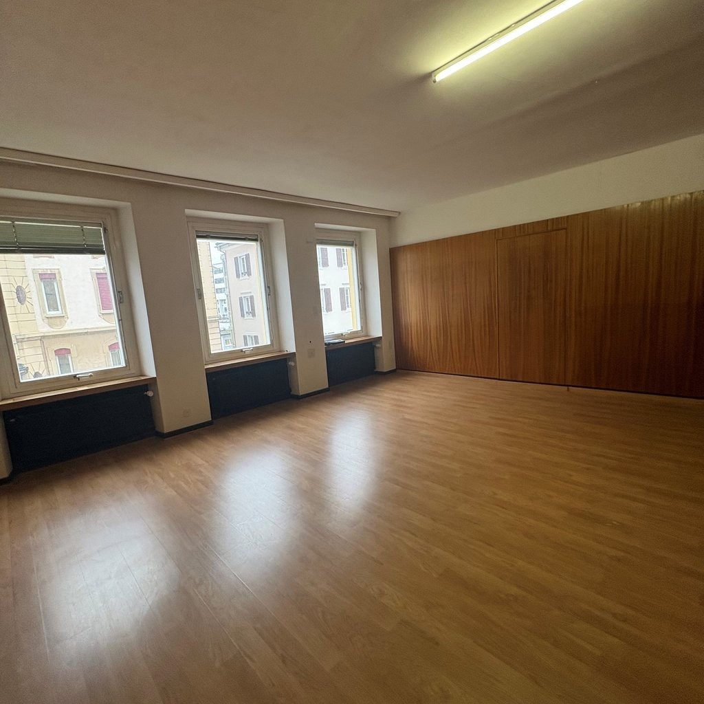28m² commerciale