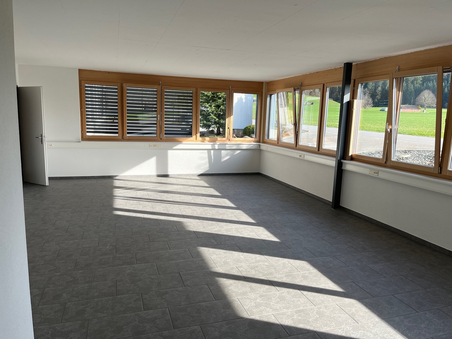 63-63m² office