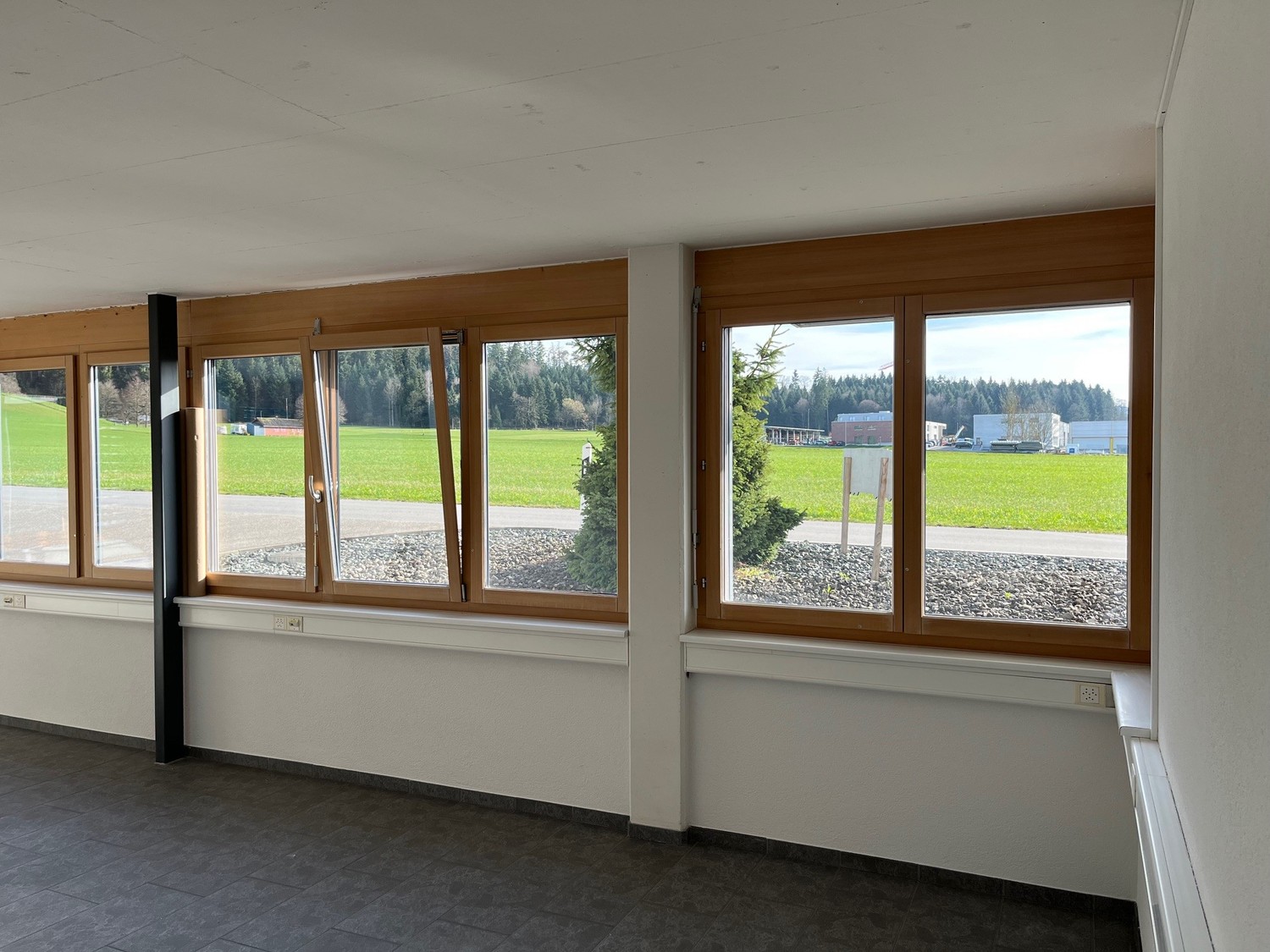 63-63m² office
