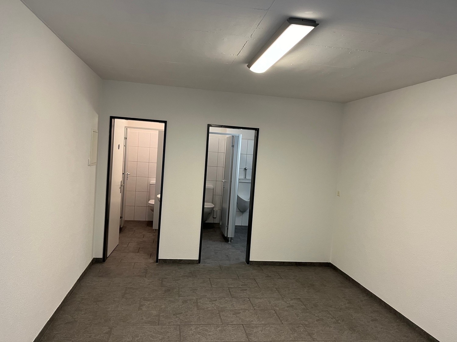 63-63m² office
