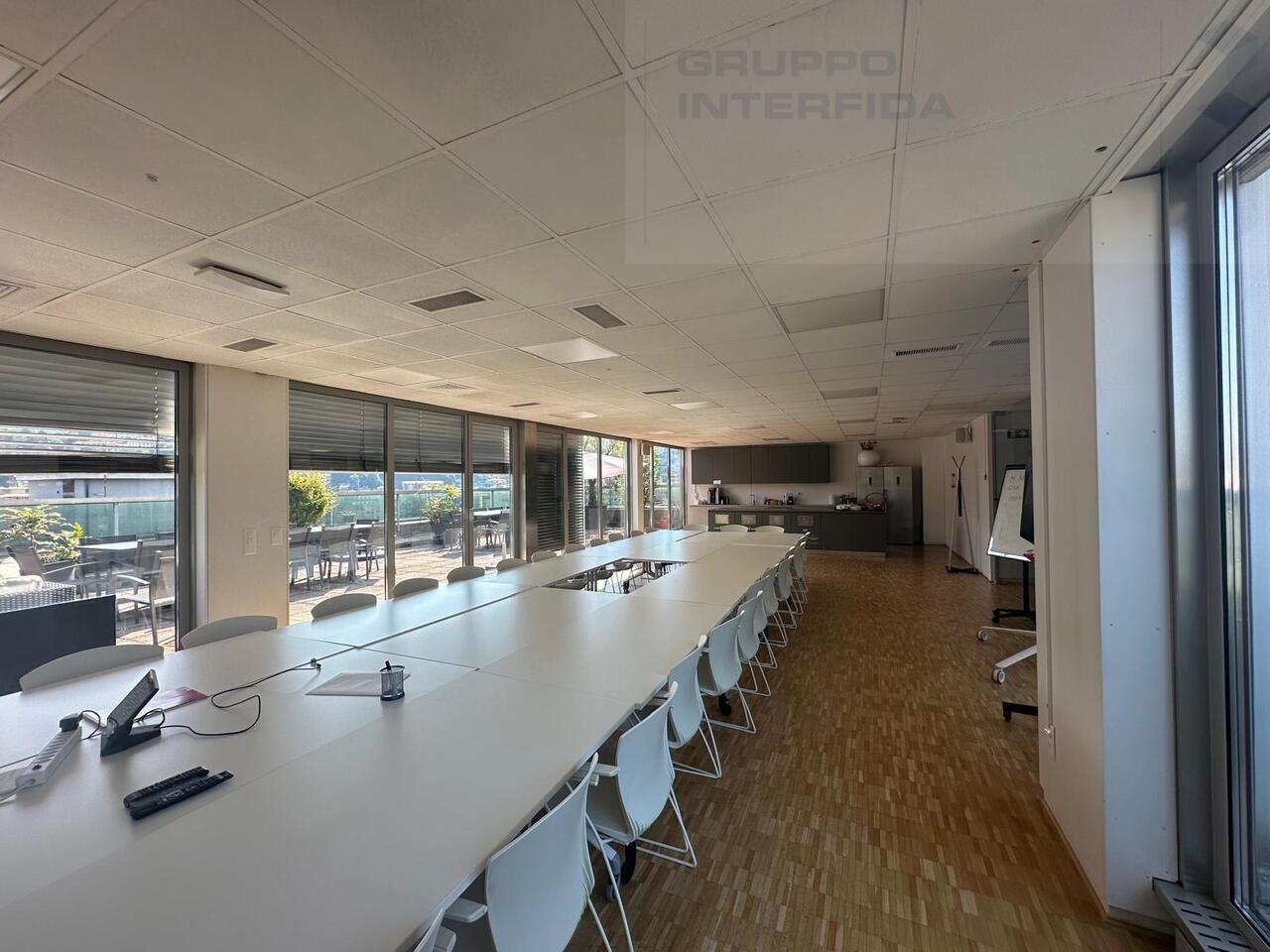 313m² bureau
