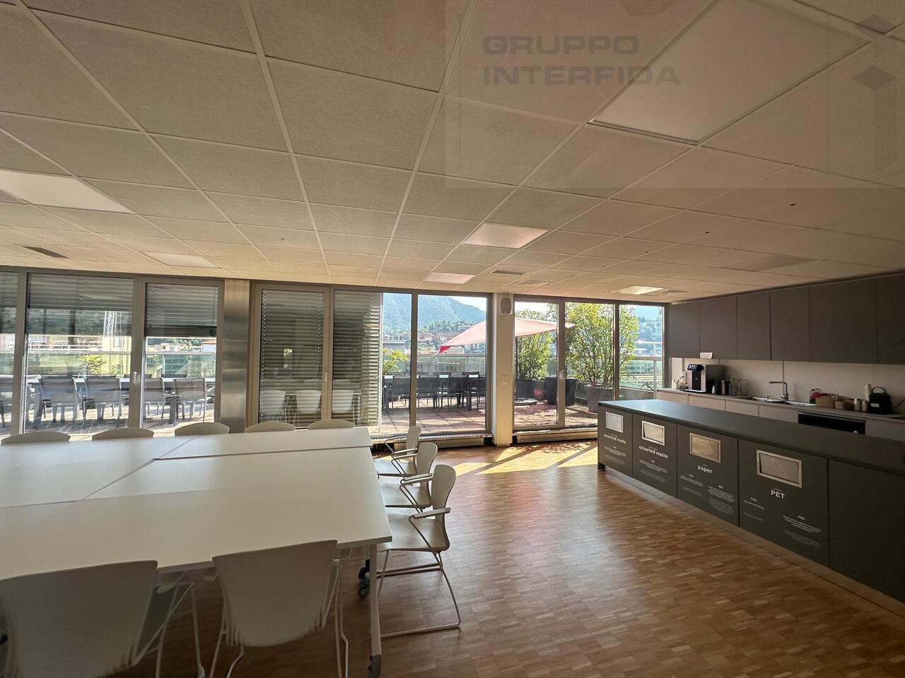 313m² bureau