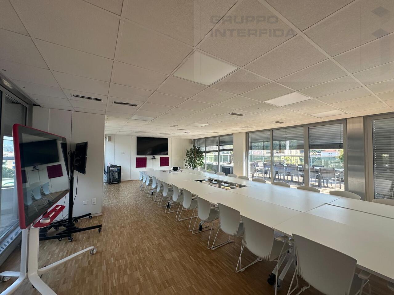 313m² bureau
