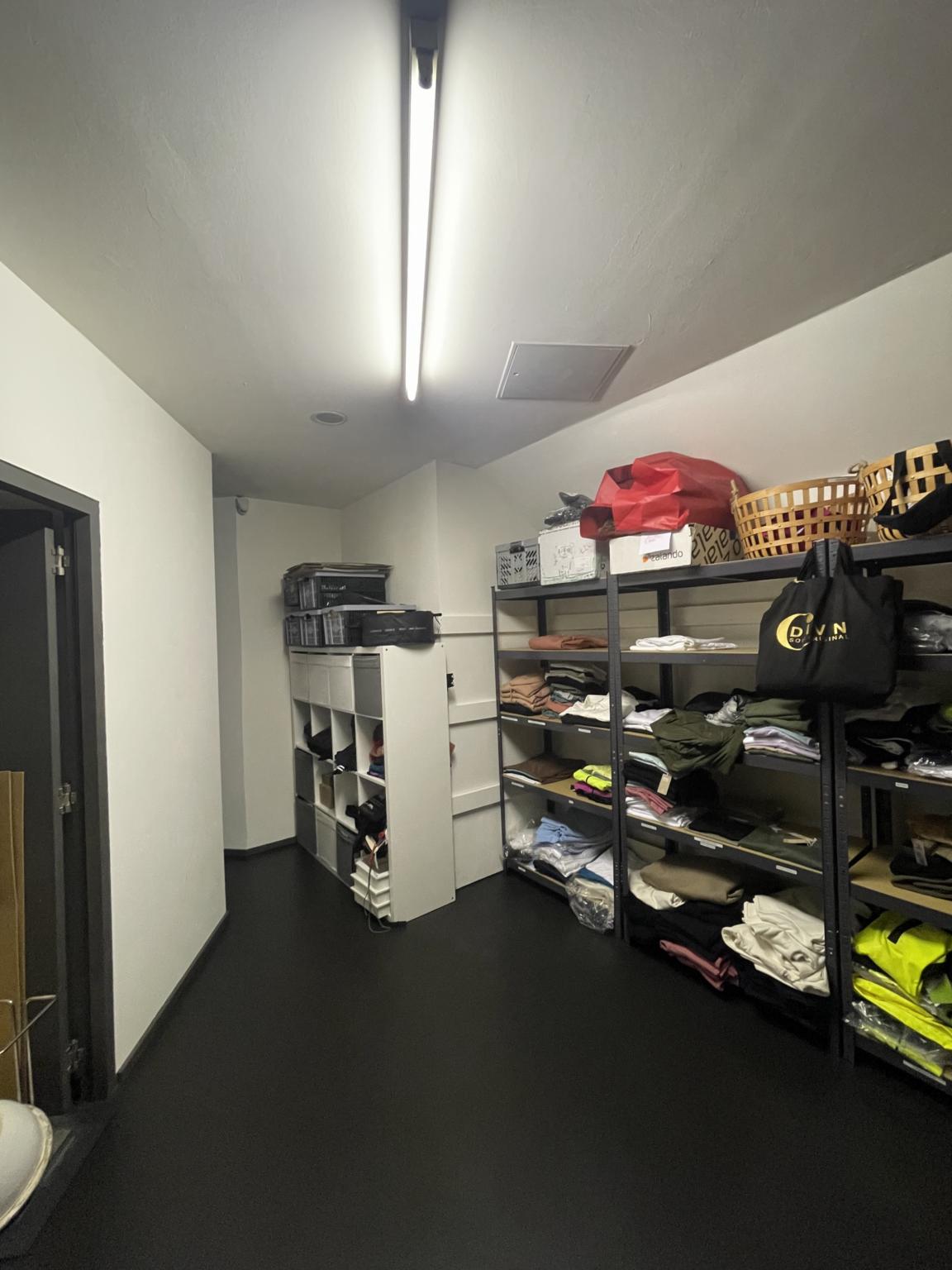 95m² negozio