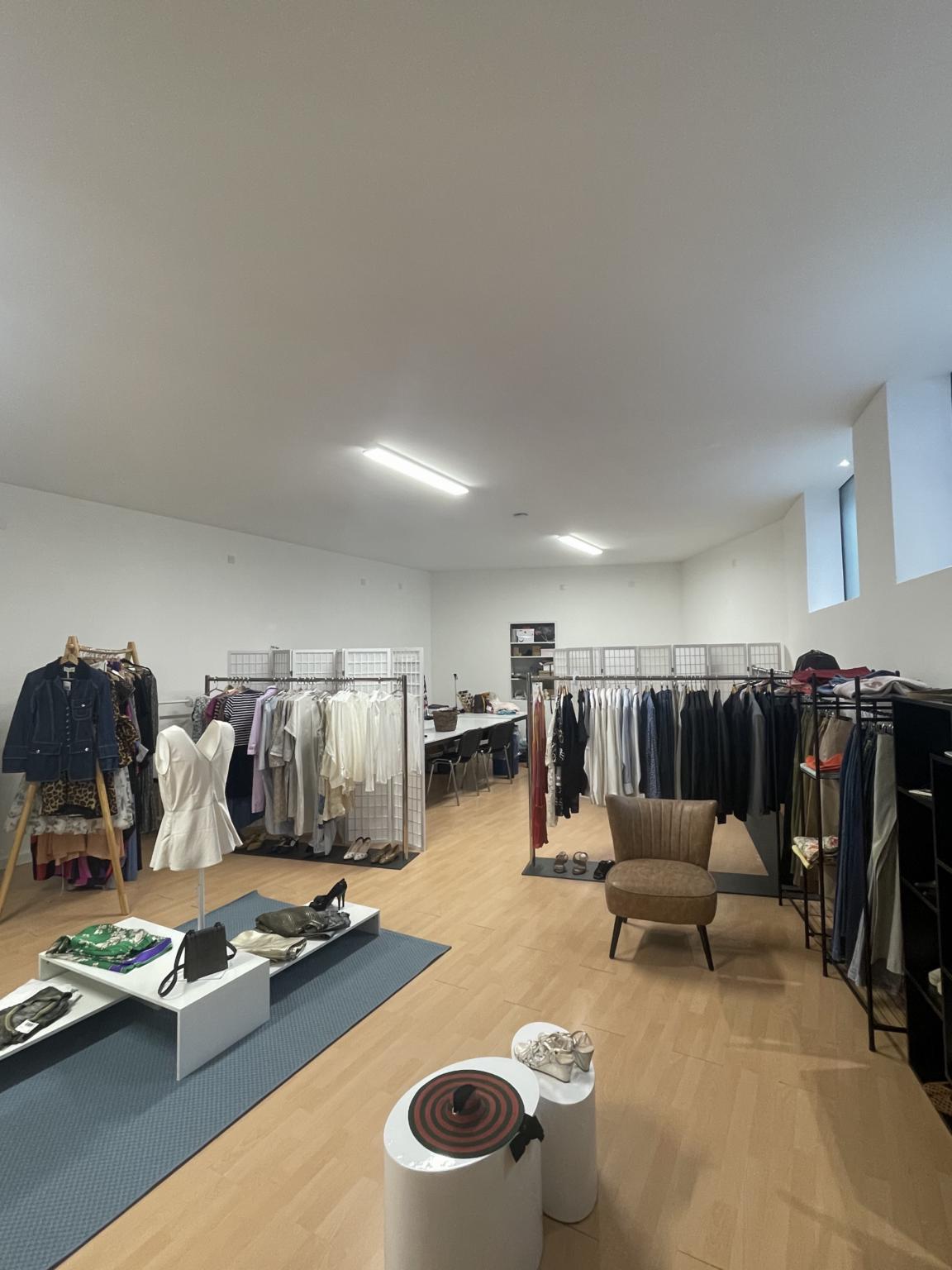 95m² negozio