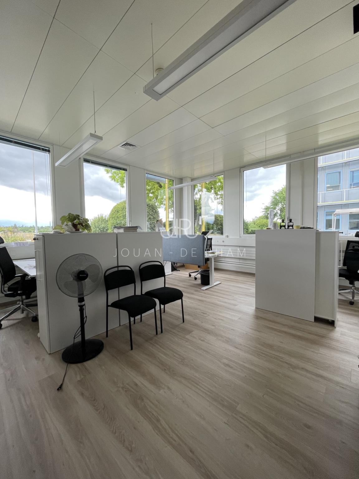 526m² ufficio