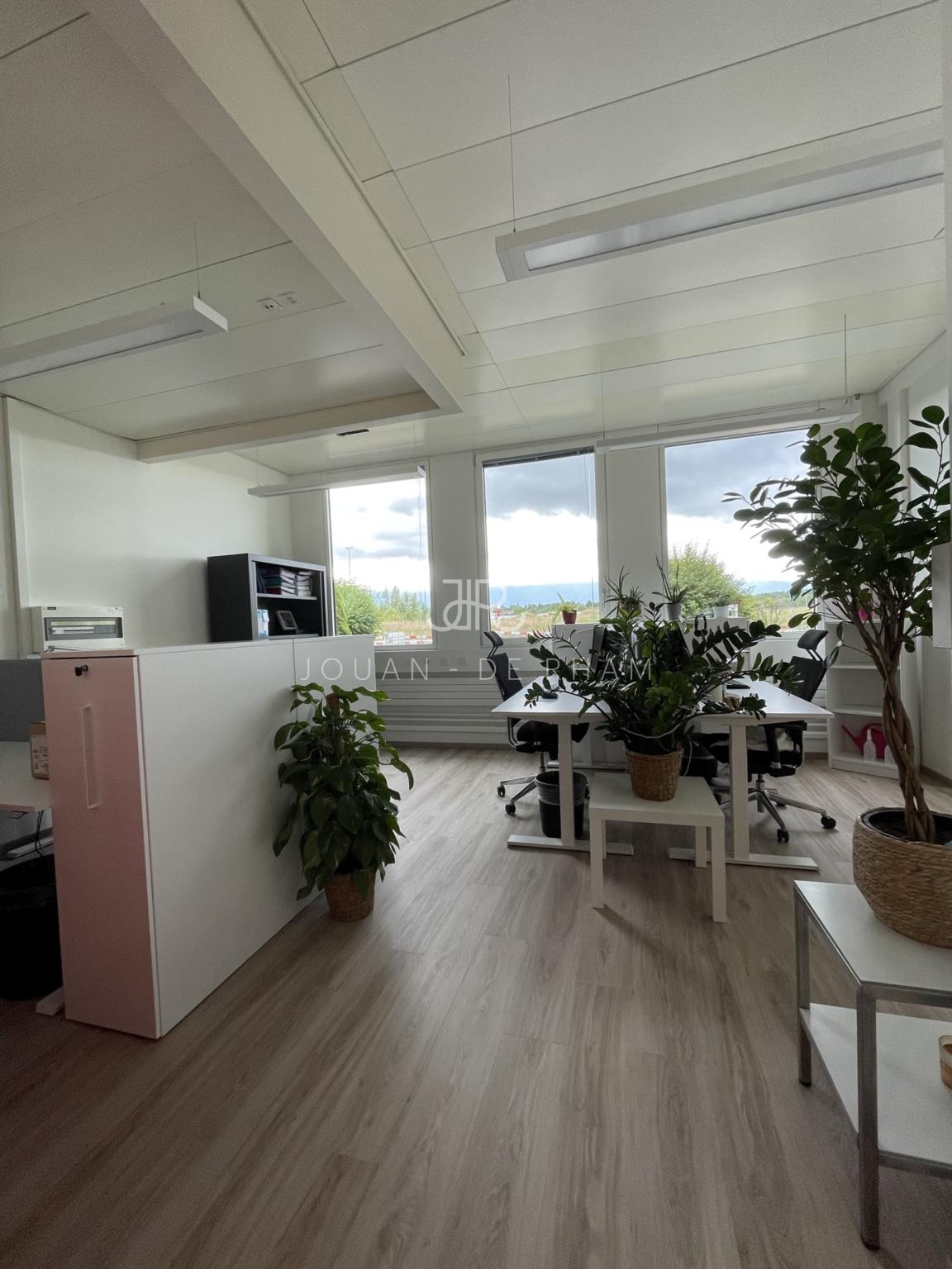 526m² ufficio