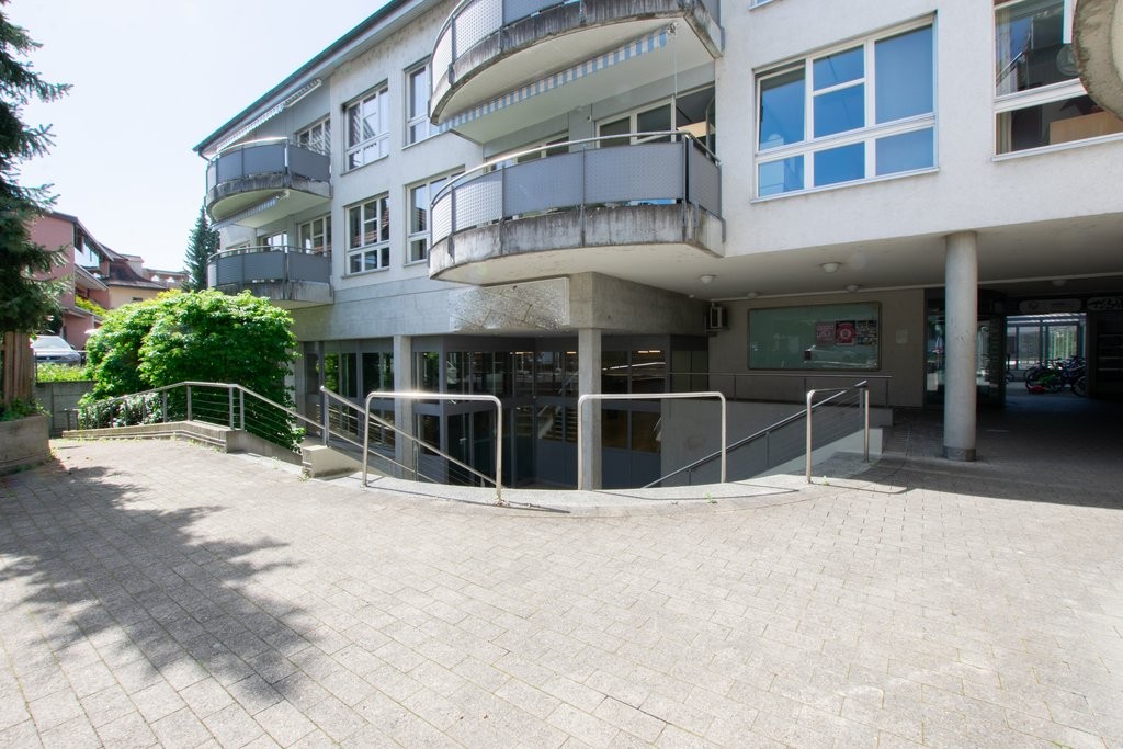 negozio di 1495m²