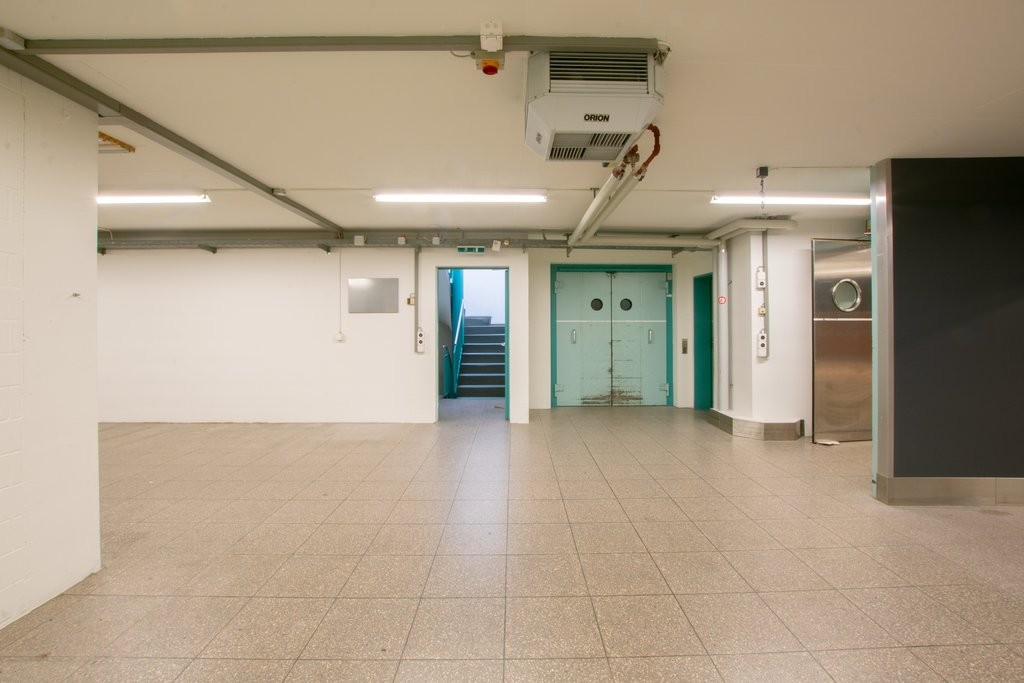 negozio di 1495m²