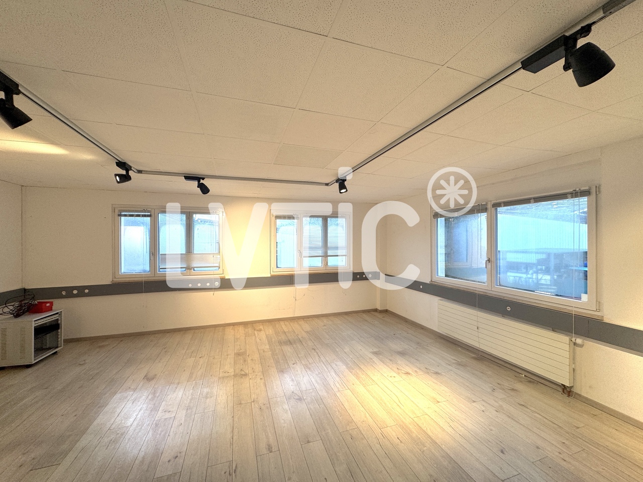 1500m² storage room