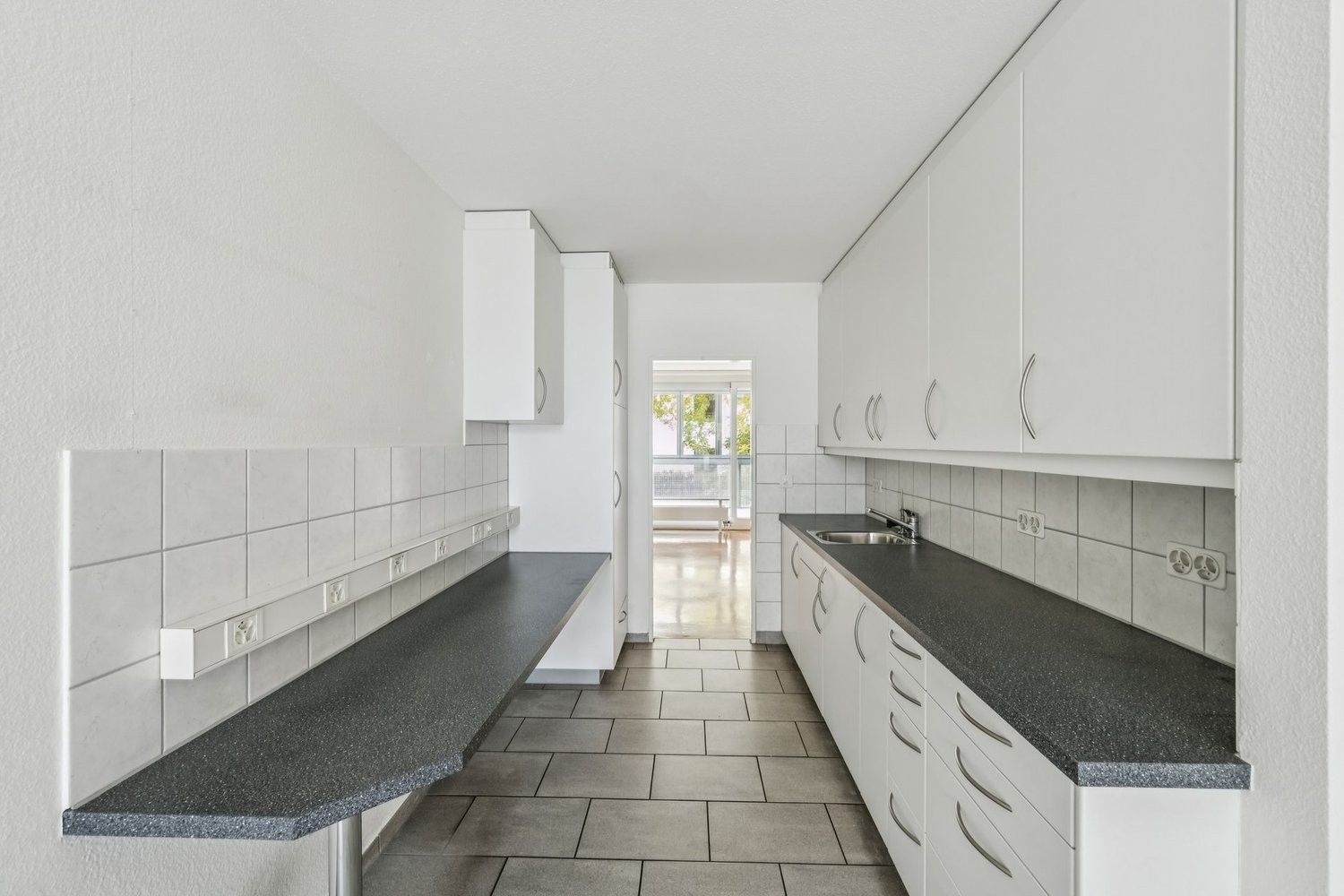 81m² commerciale, foto 10 di 10