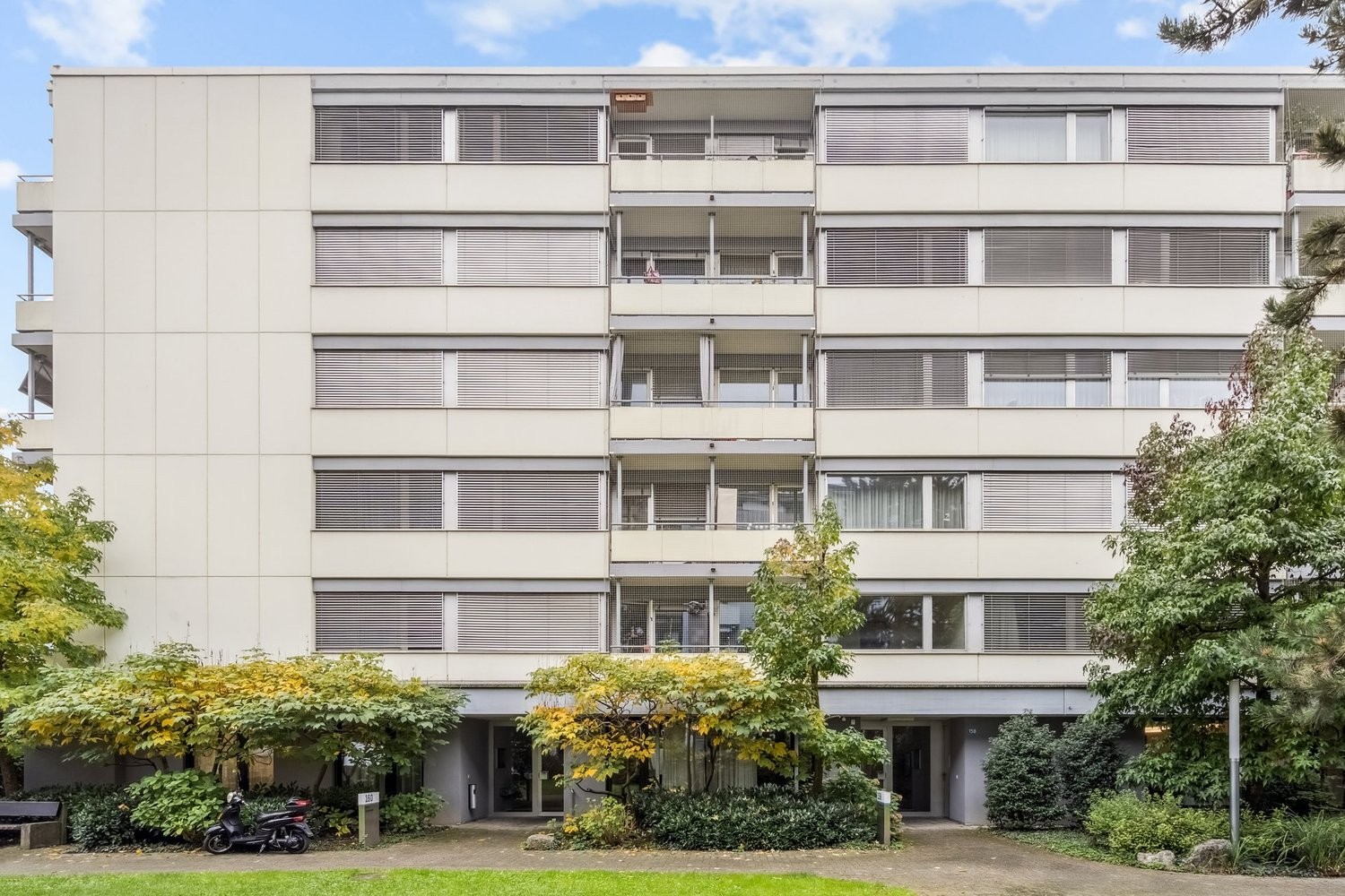81m² commerciale, foto 1 di 10
