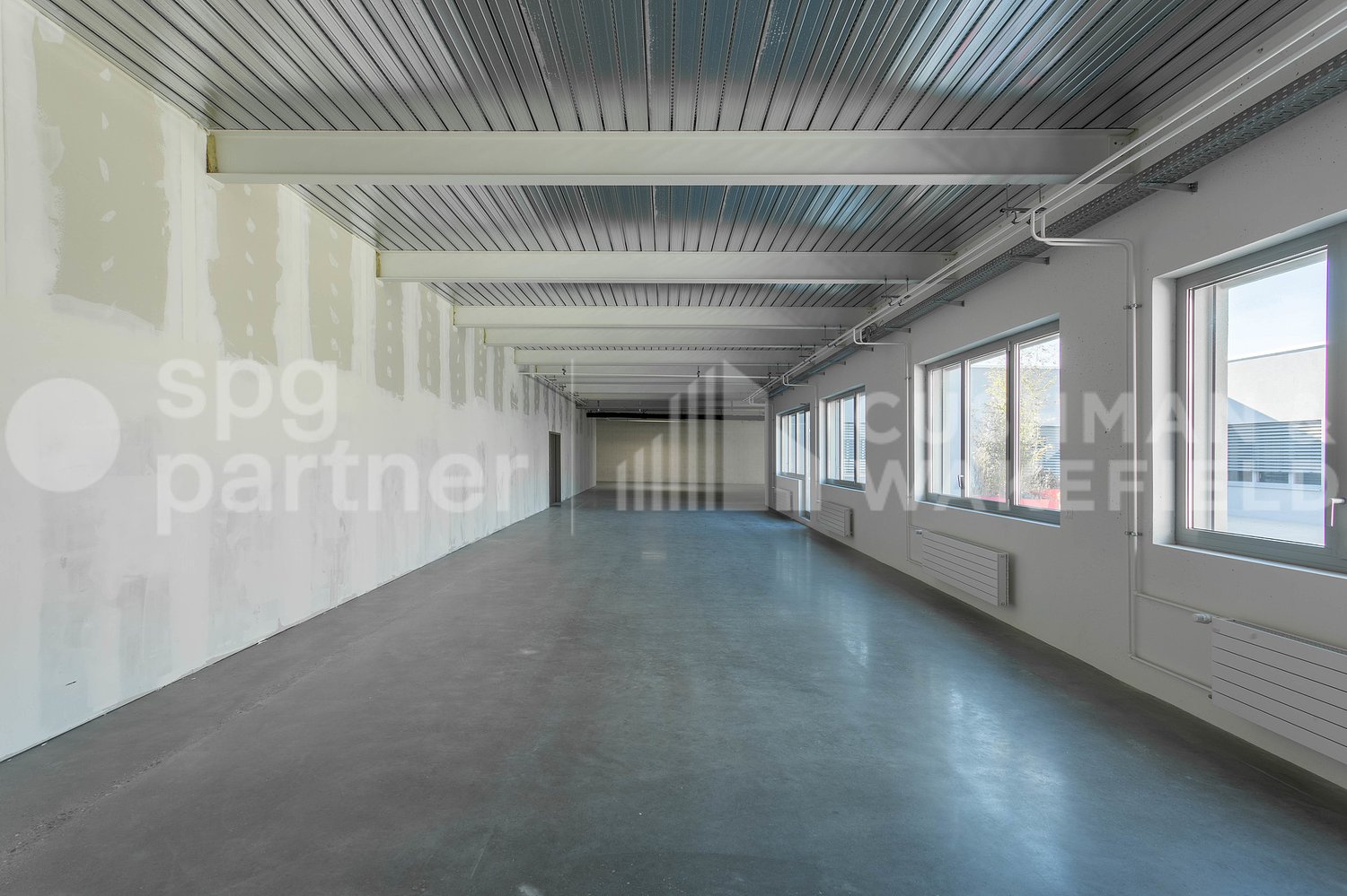 317m² commercial