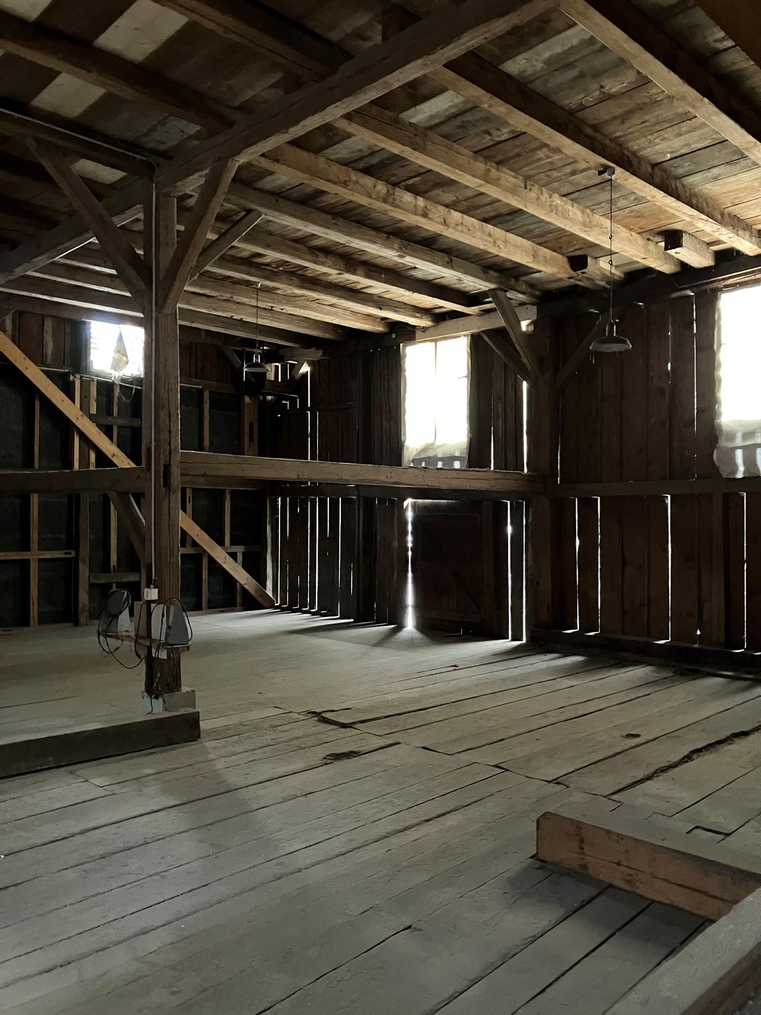 270m² locale di magazzino