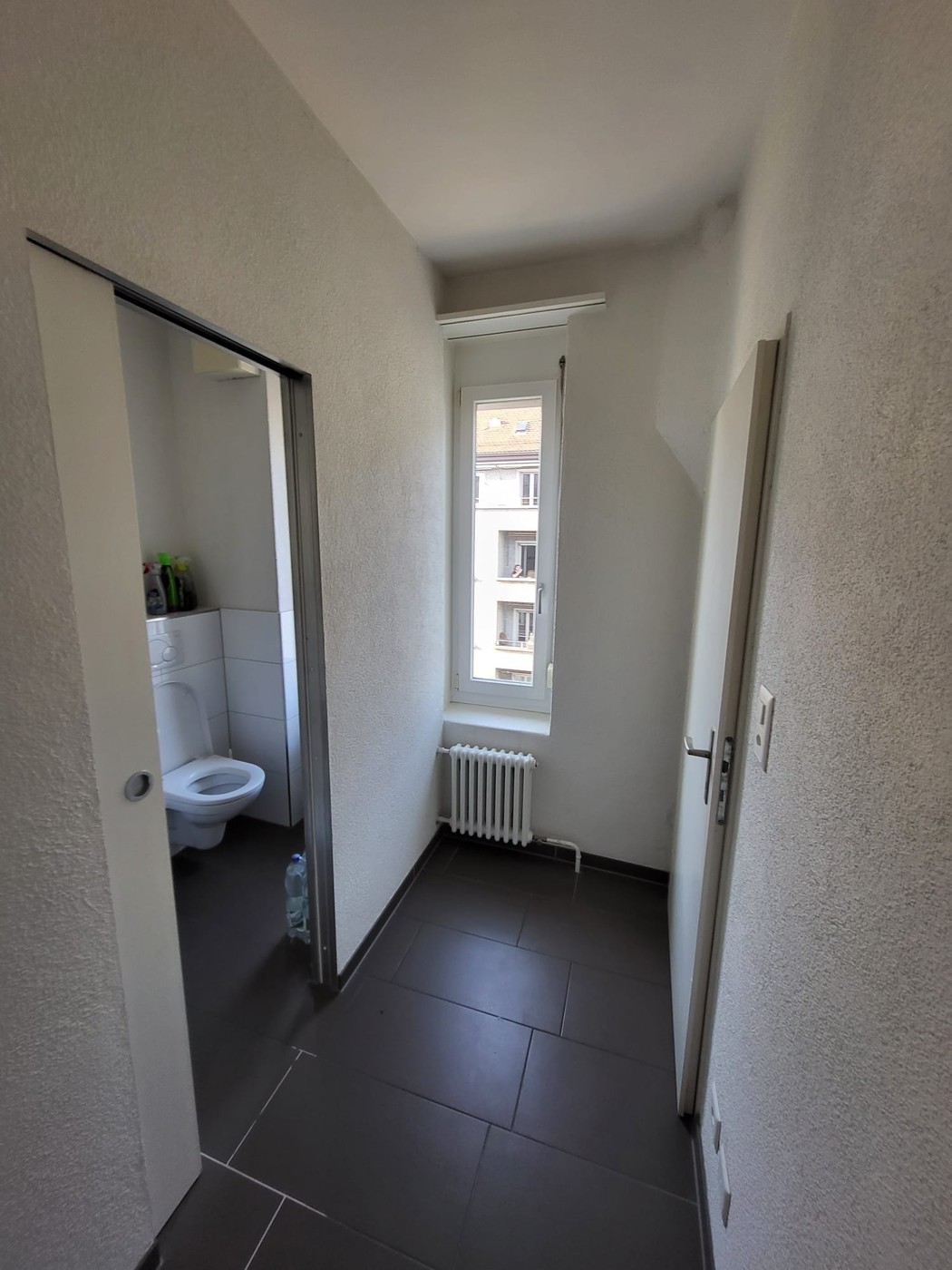 Camera in un appartamento condiviso