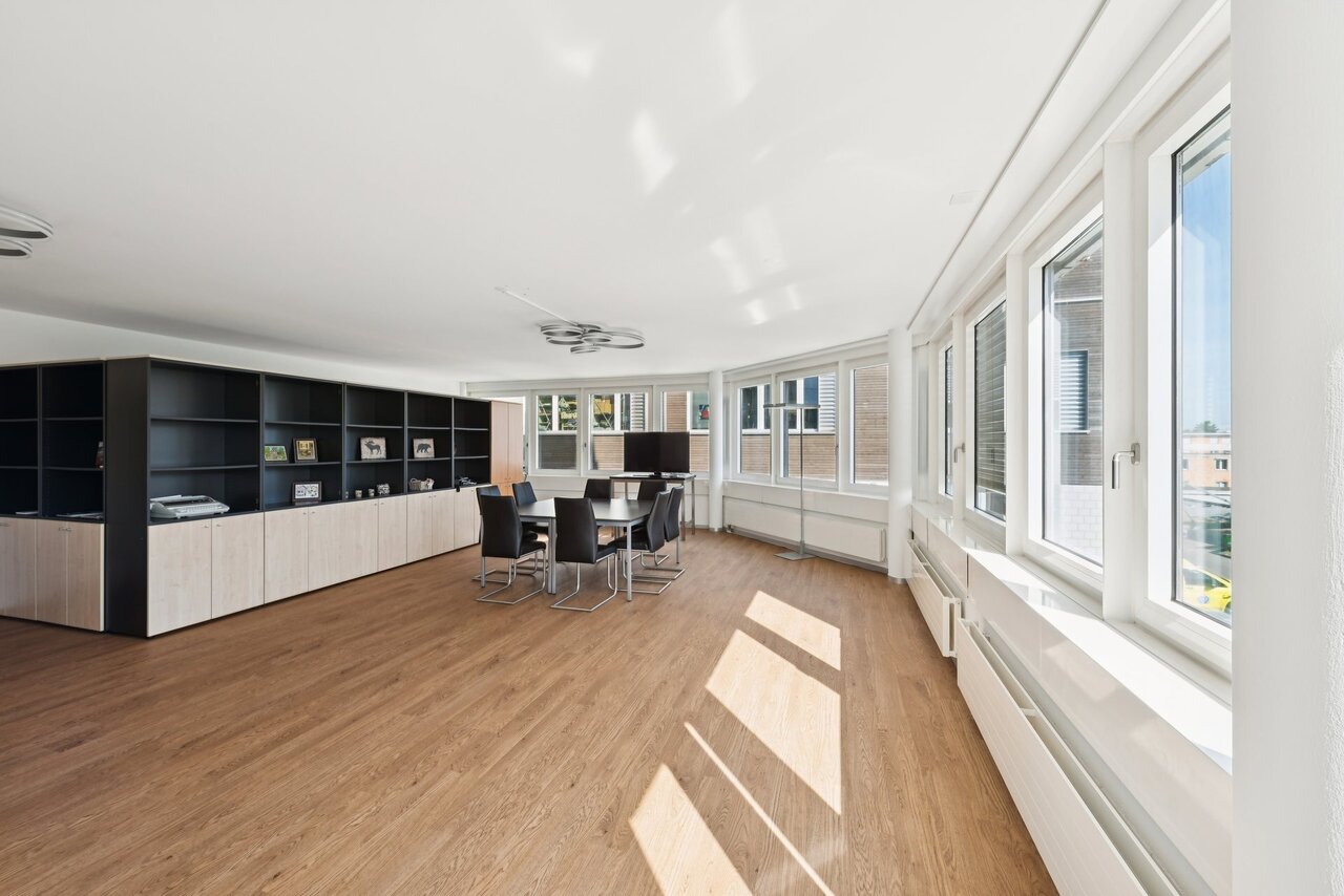 ufficio di 298m²
