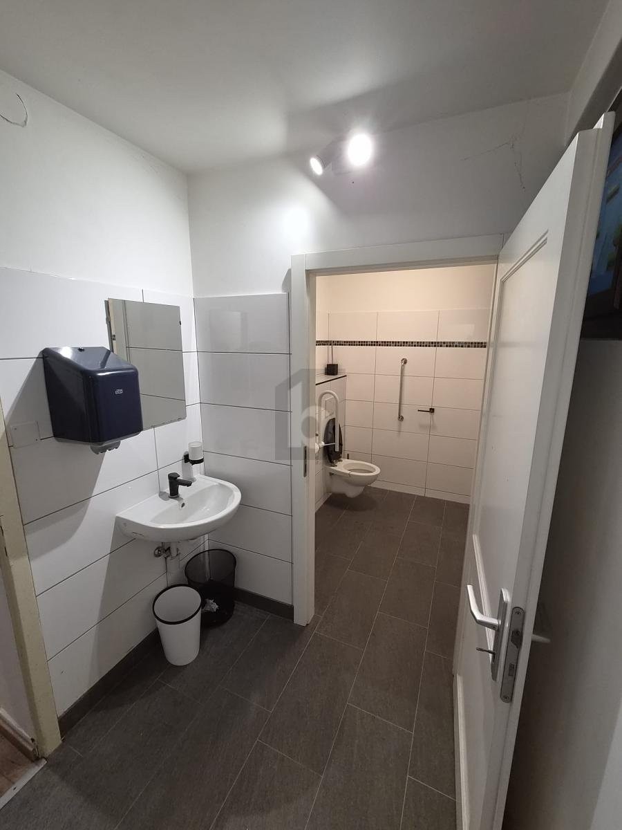 180m² negozio