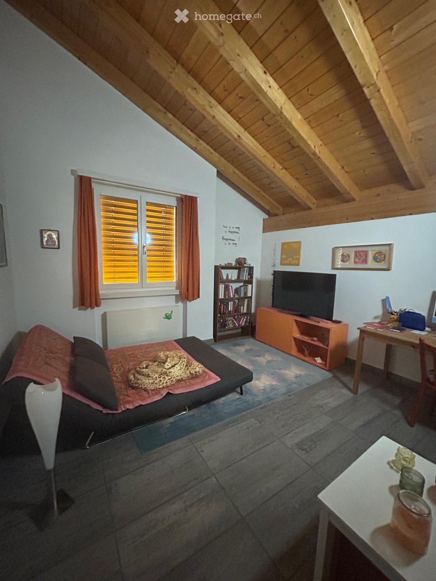 5 rooms apartment