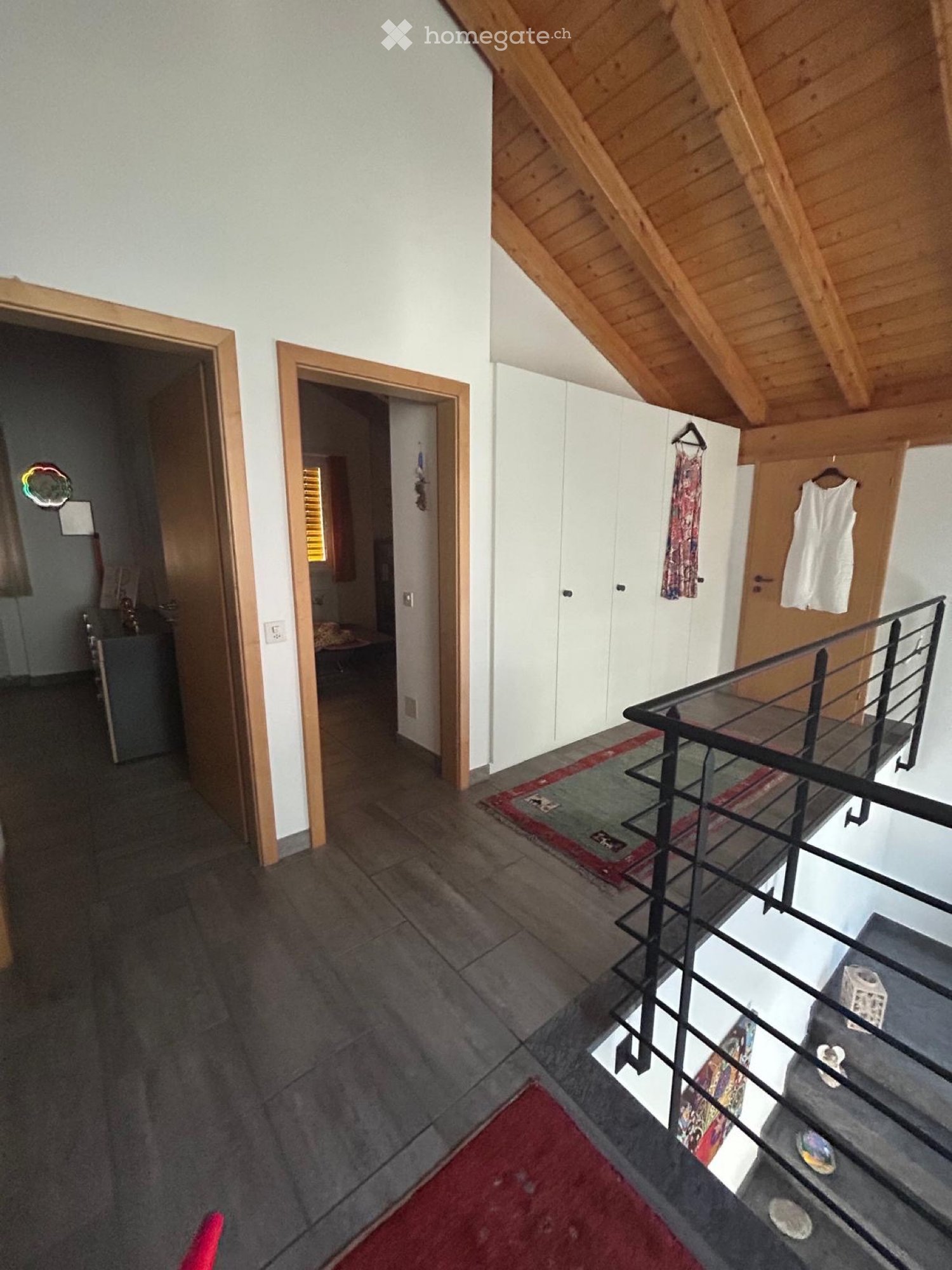 5 rooms apartment