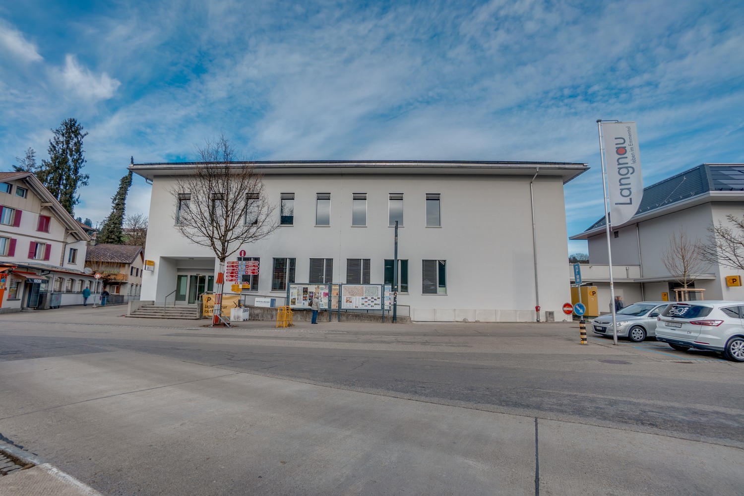 321m² office