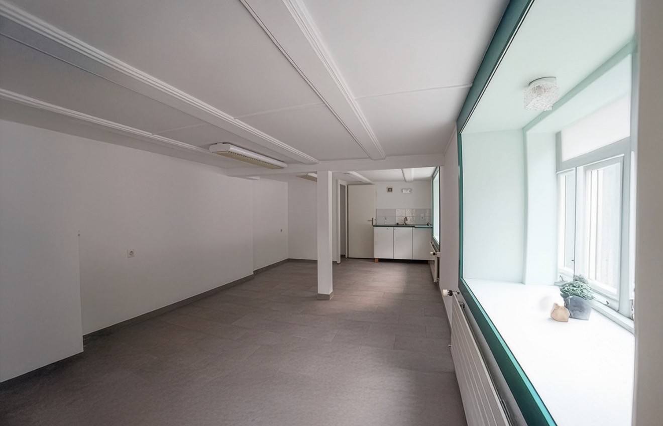 27m² commercial