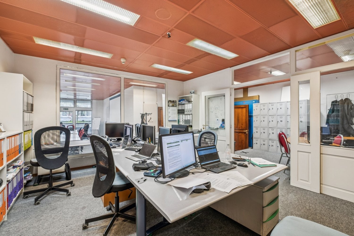 324m² ufficio, foto 7 di 10
