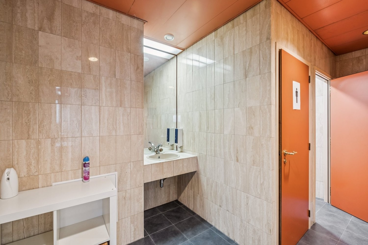 324m² ufficio, foto 4 di 10