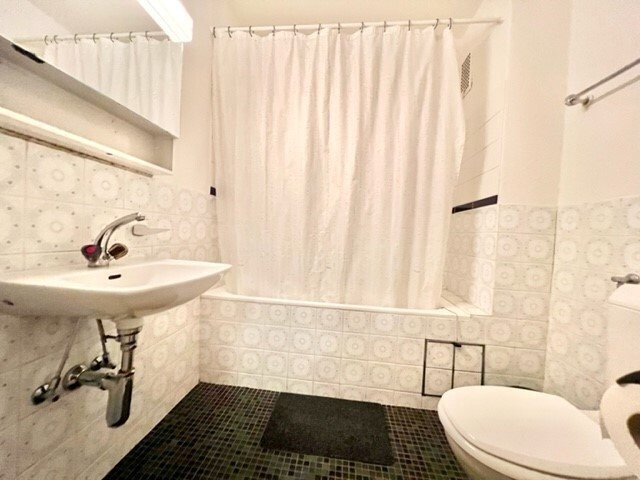 1 room single room