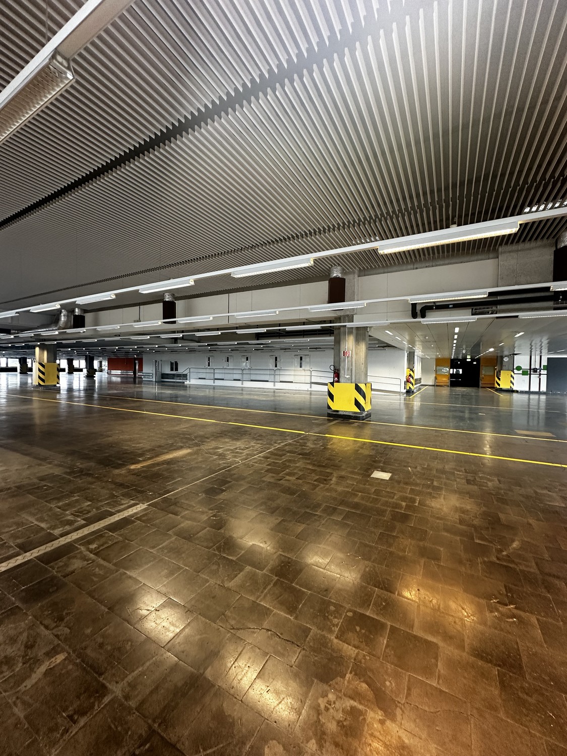 3934m² commerciale, foto 3 di 3