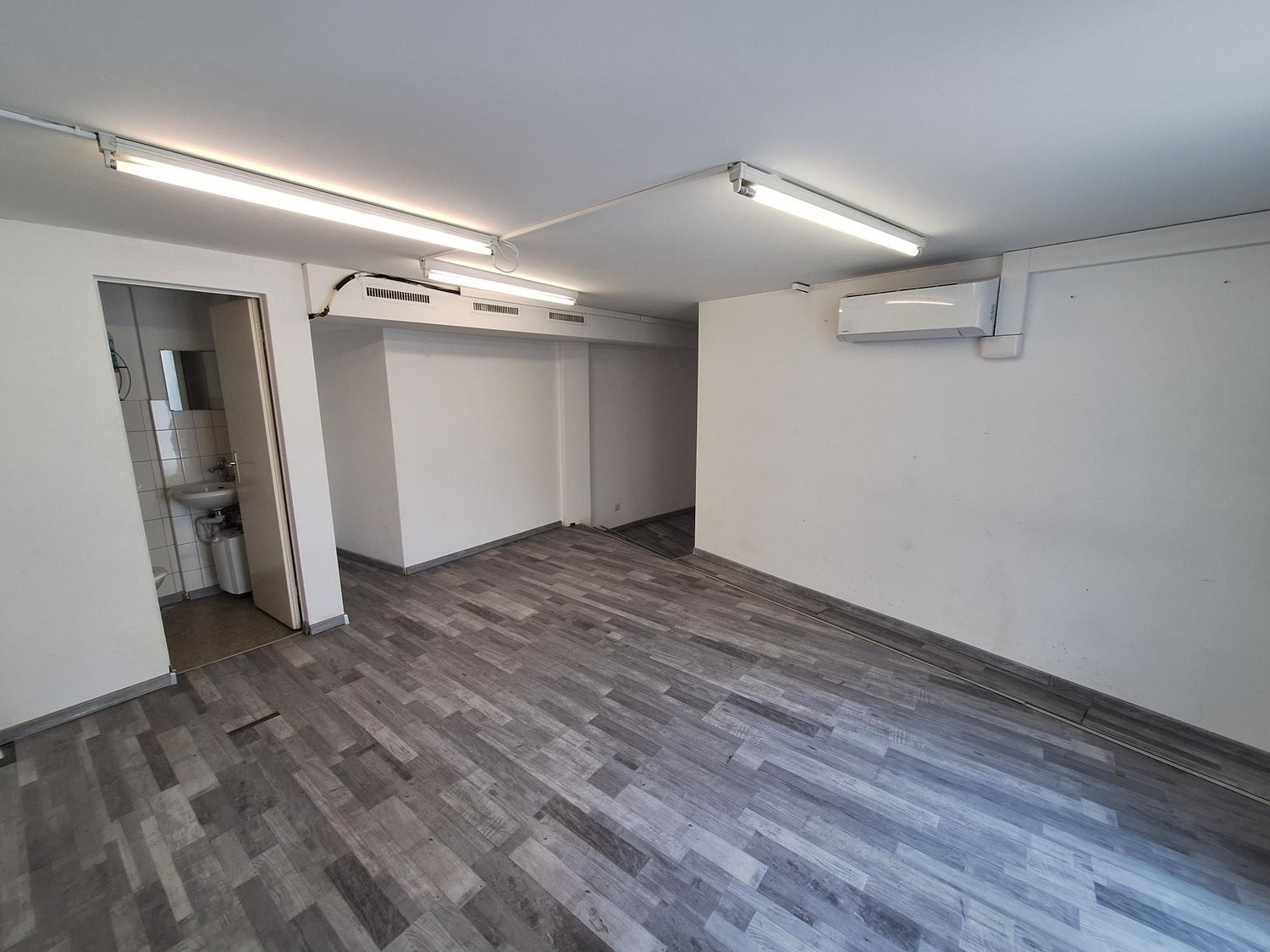 Negozio di 90m²