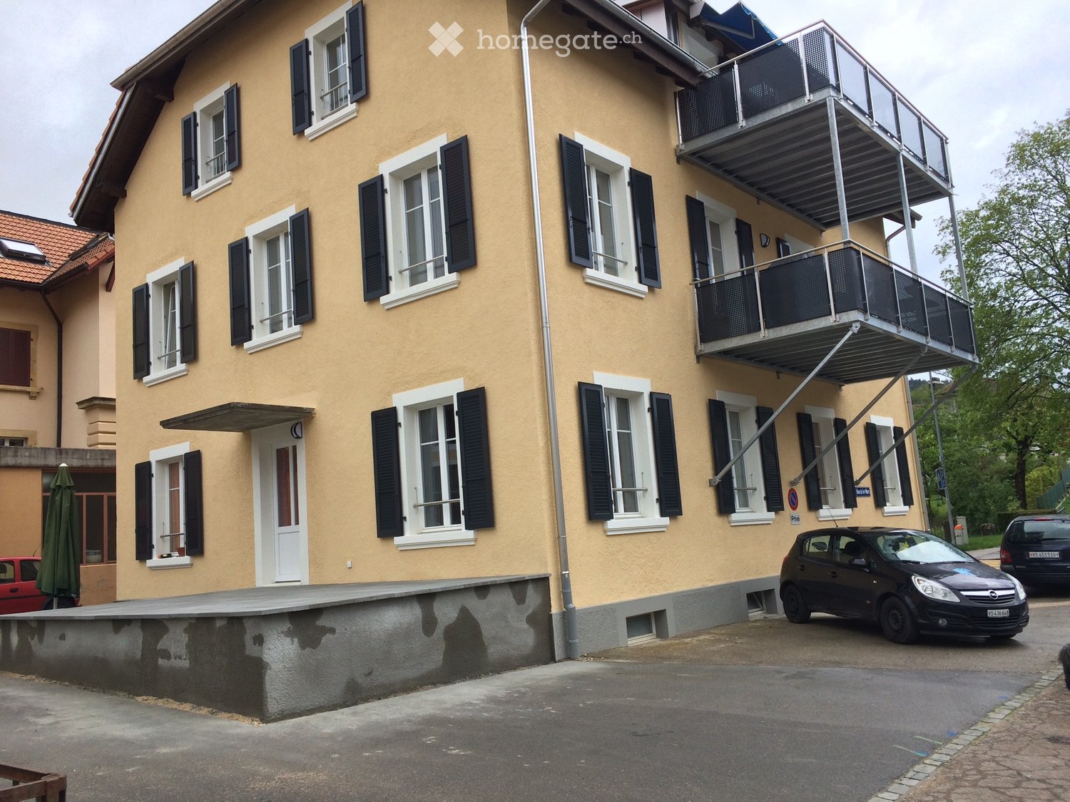 5 rooms apartment