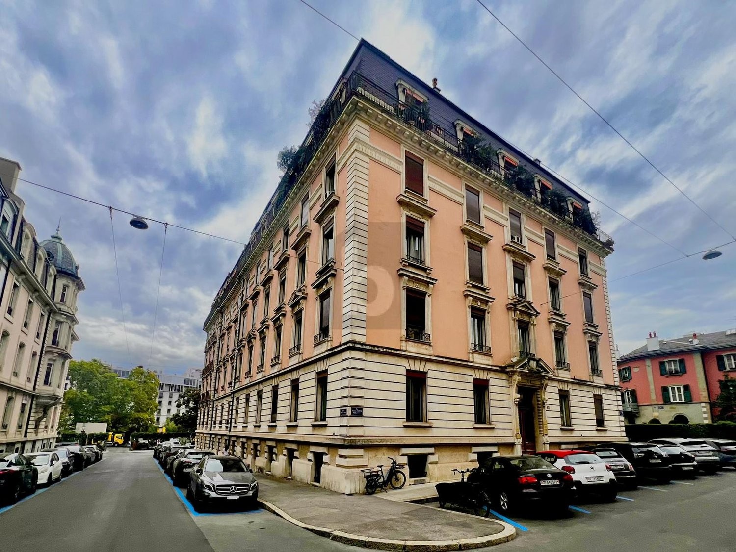 Appartamento di 7 locali, foto 2 di 4