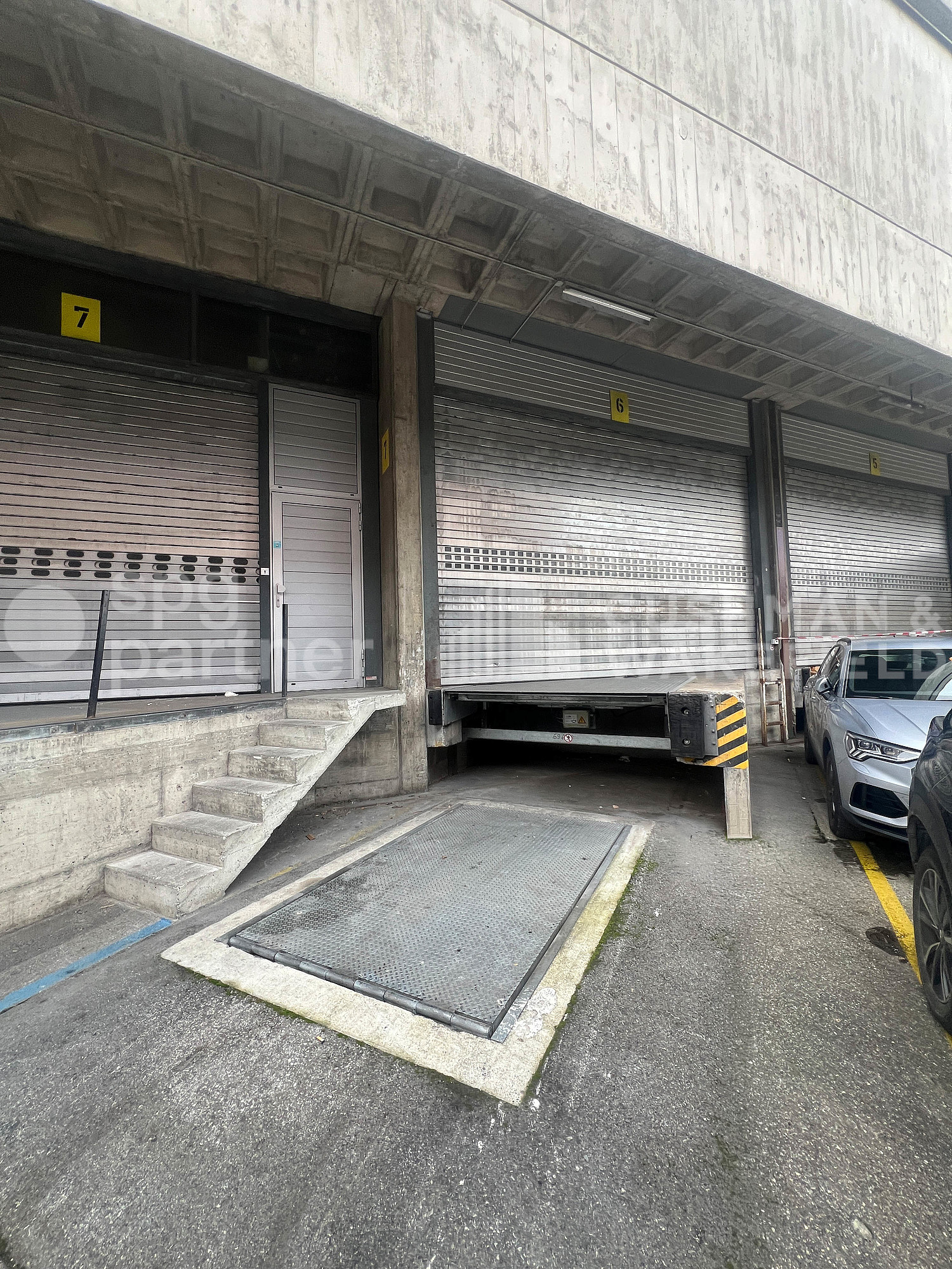 2500m² commerciale