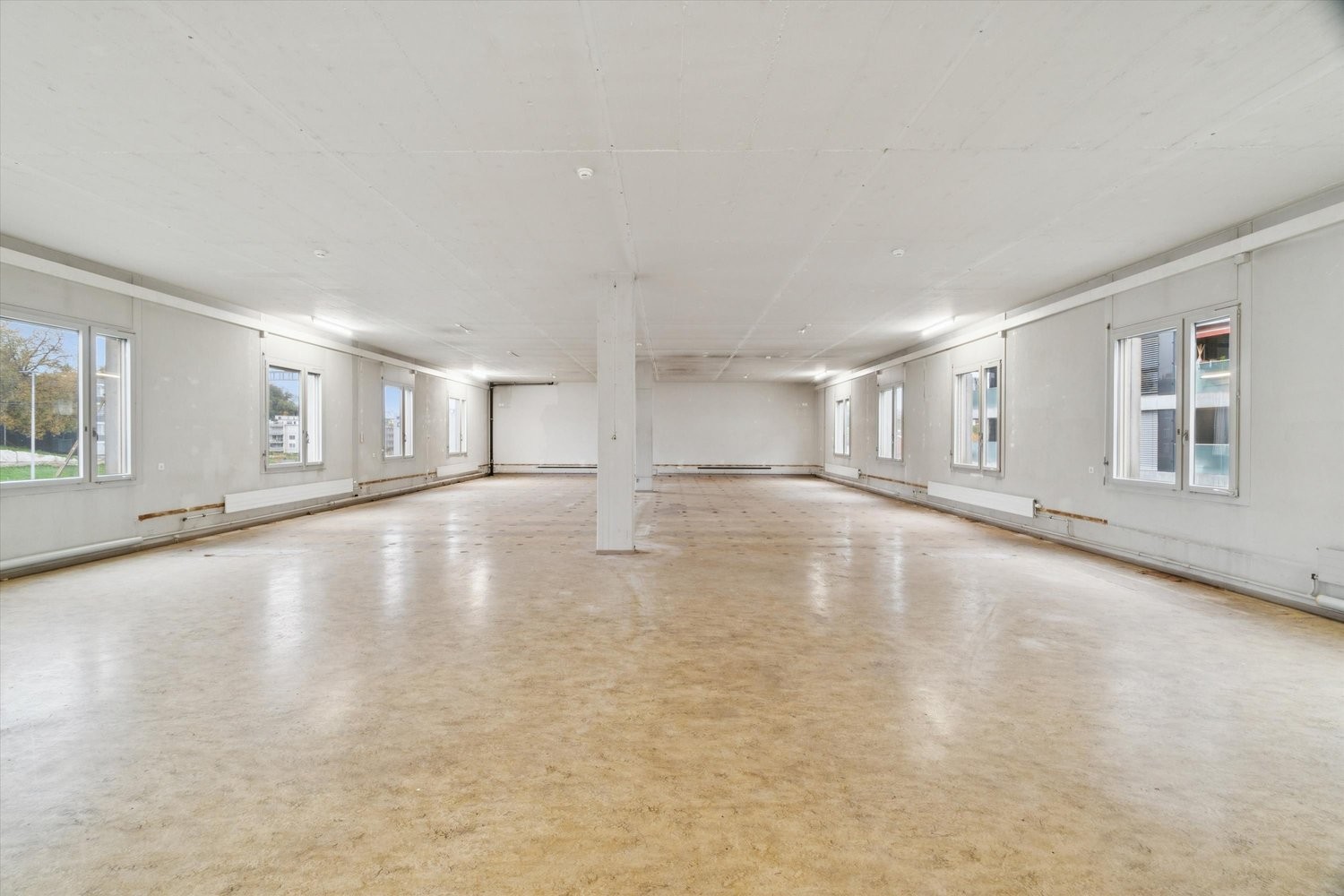 319m² commercial