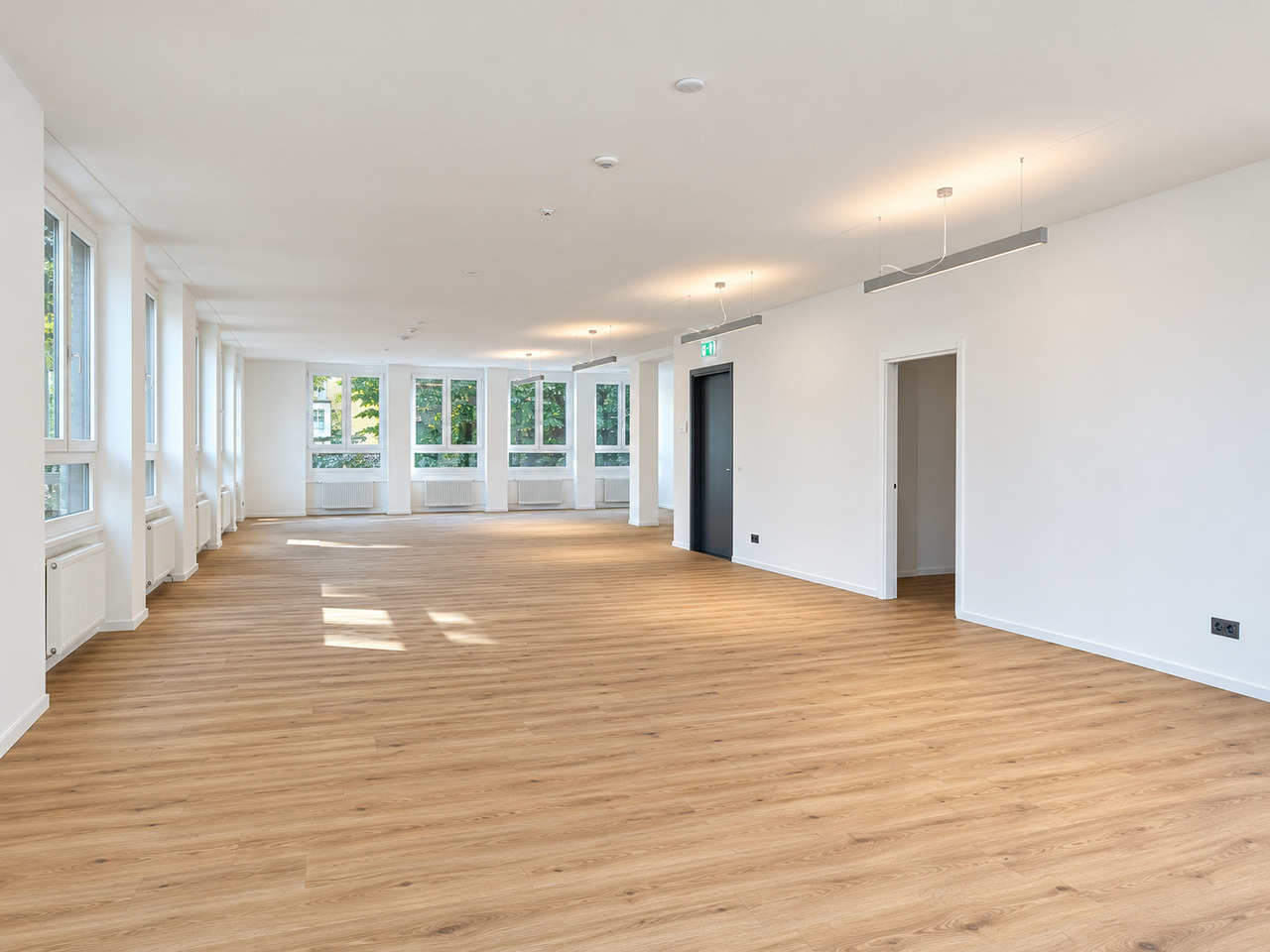 96m² bureau